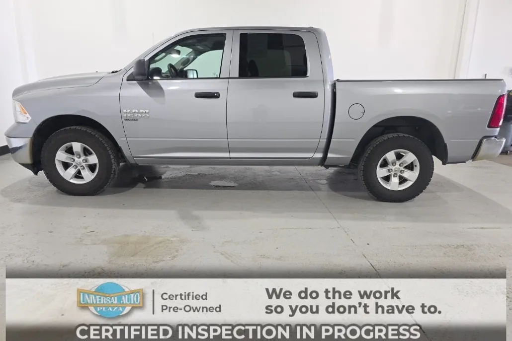 2022 Ram 1500 Classic SLT photo 1