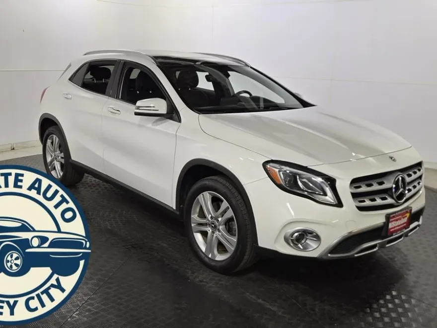 2019 Mercedes Benz GLA 250 photo 1