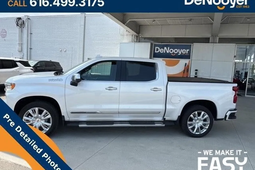 2022 Chevrolet Silverado 1500 High Country photo 1