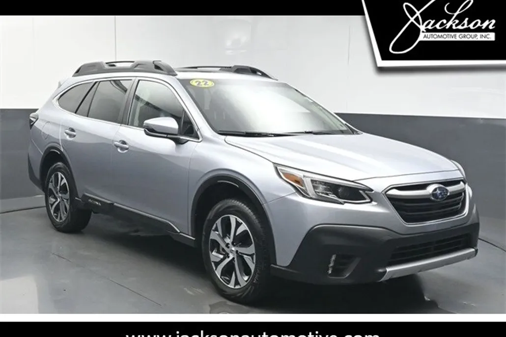 2022 Subaru Outback Limited XT photo 1