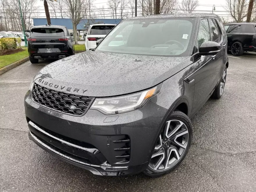 2025 Land Rover Discovery SE photo 1