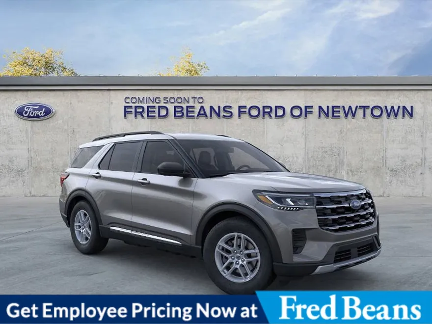 2025 Ford Explorer photo 1