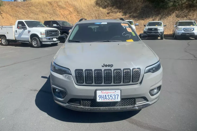2023 Jeep Cherokee Altitude Lux photo 1