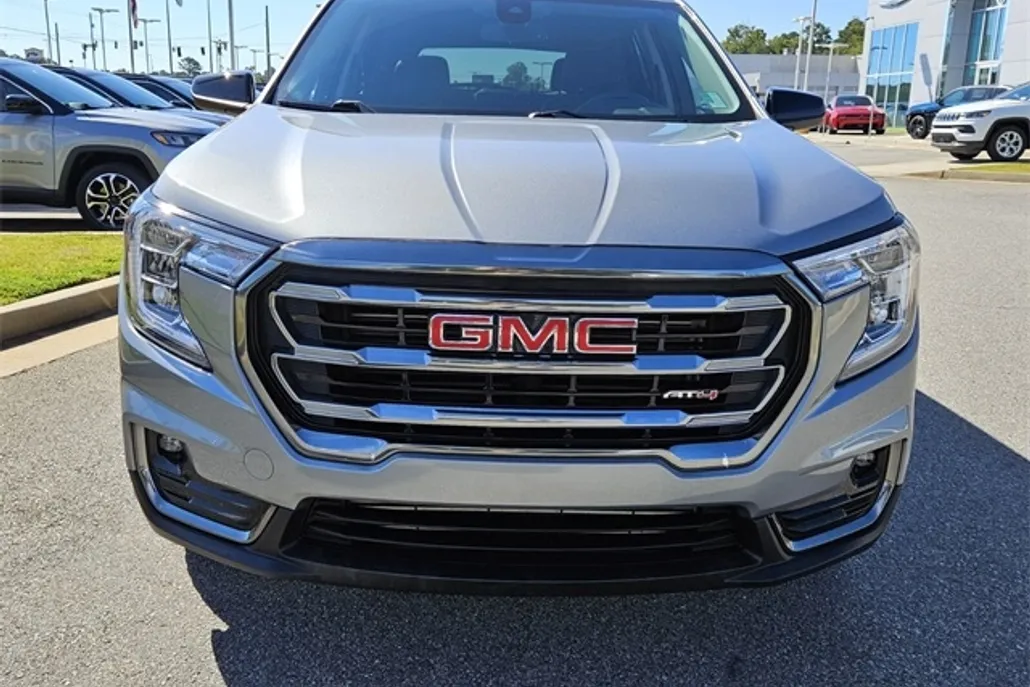 2024 Gmc Terrain AT4 photo 1