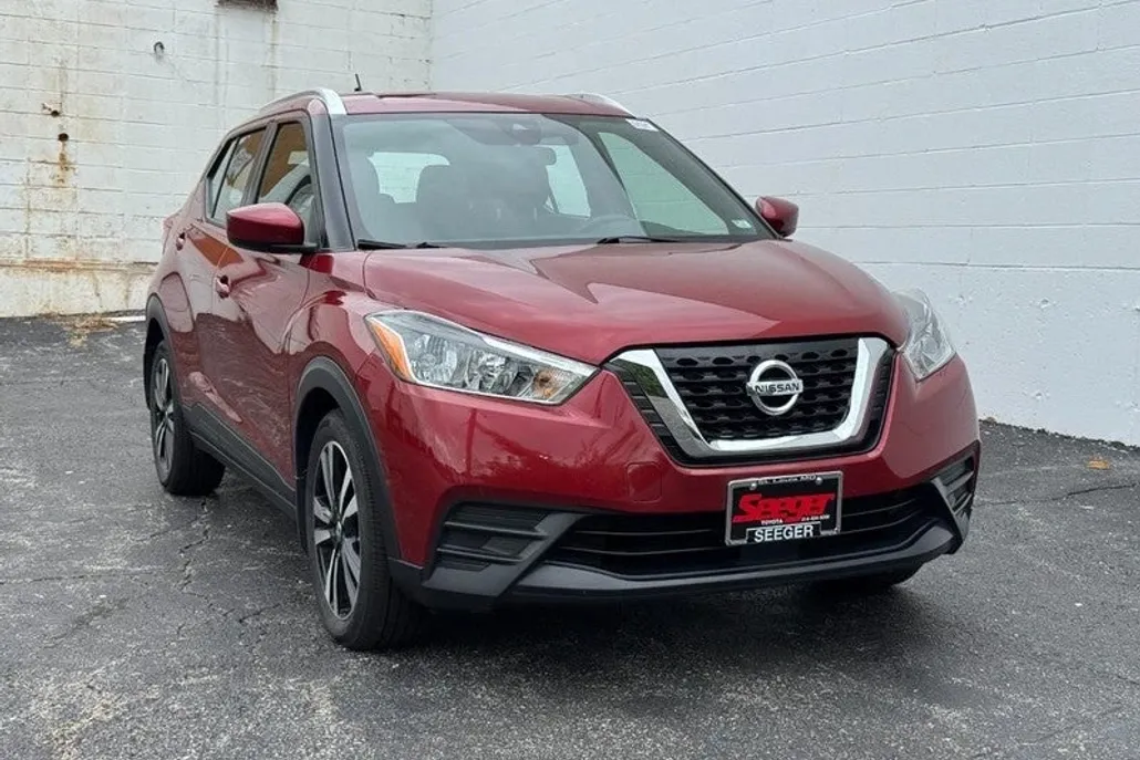 2020 Nissan Kicks SV photo 1