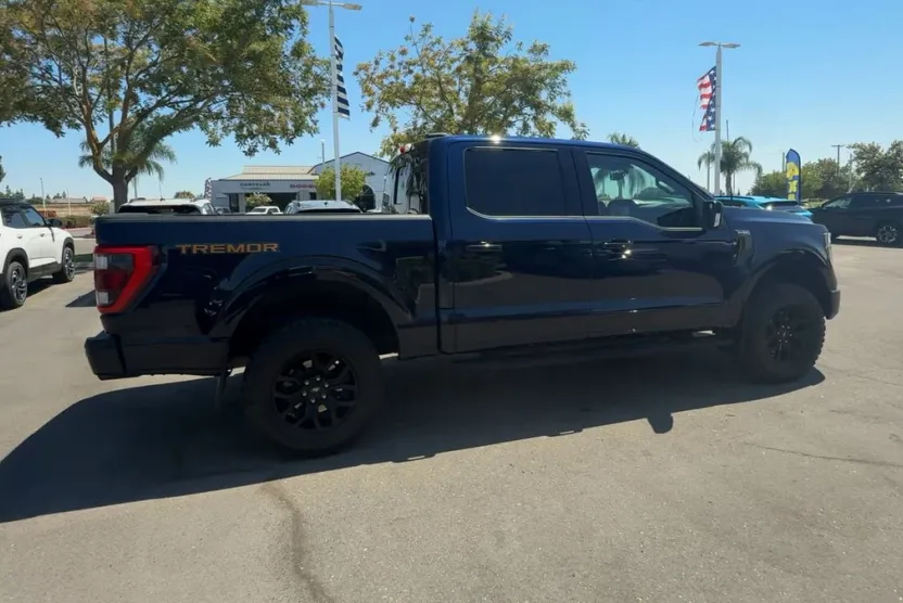 2022 Ford F-150 XL photo 1