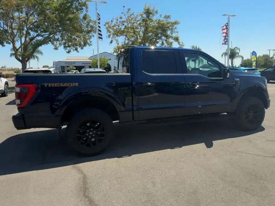 2022 Ford F-150 XL photo 1