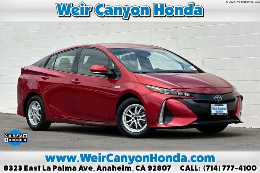 2019 Toyota Prius Prime Premium photo 1