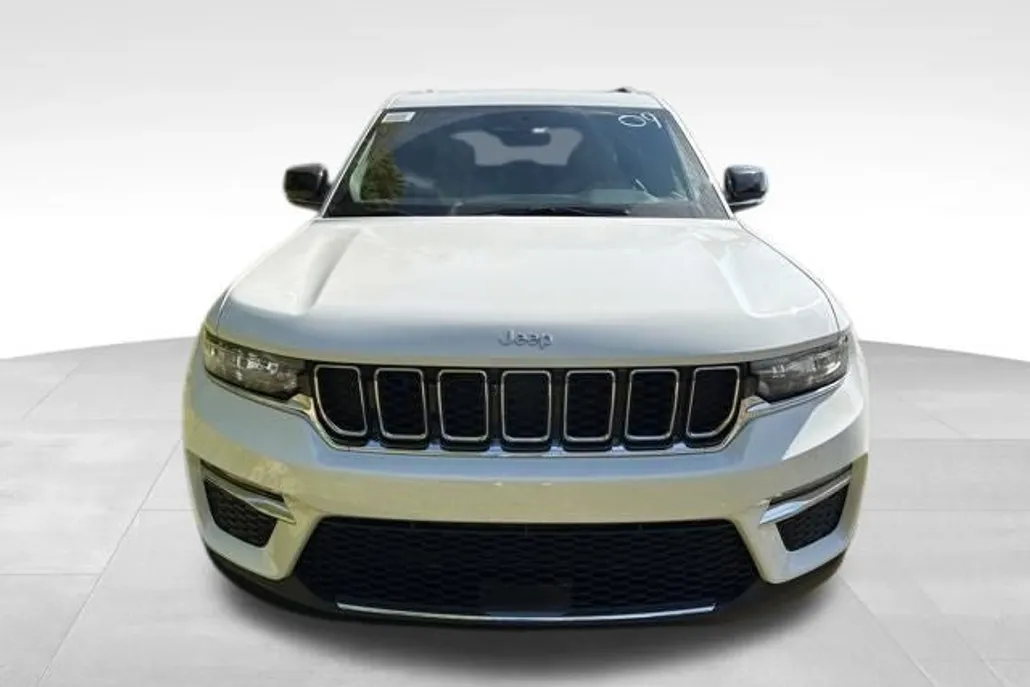 2025 Jeep Grand Cherokee Limited photo 1