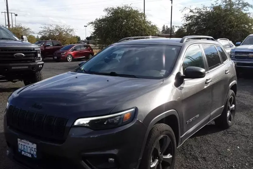 2021 Jeep Cherokee Altitude photo 1