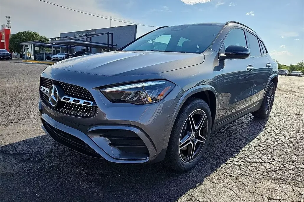2026 Mercedes Benz GLA 250 photo 1