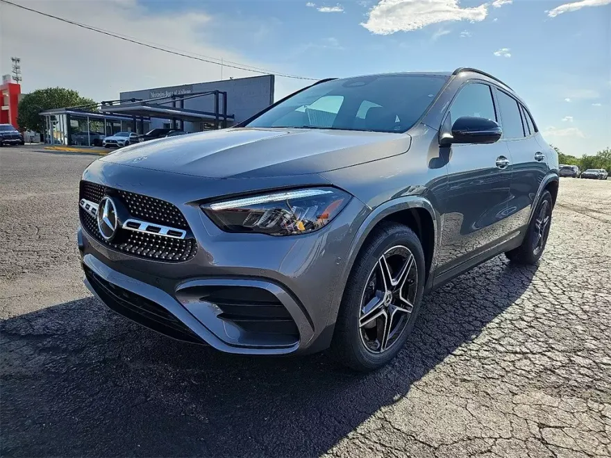 2026 Mercedes Benz GLA 250 photo 1