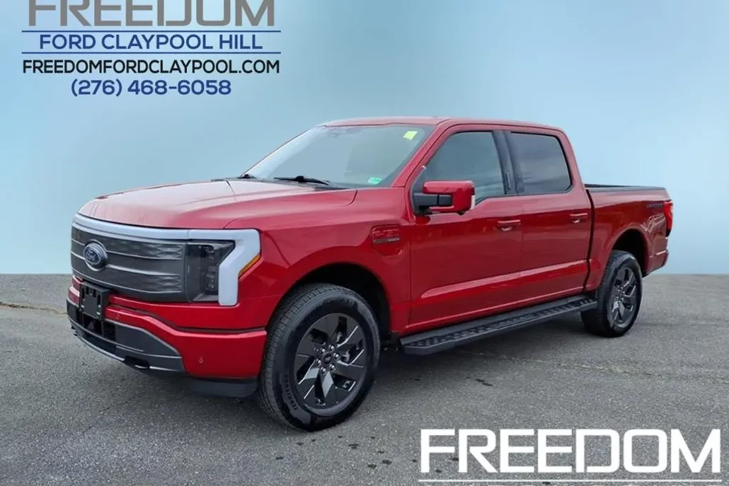 2023 Ford F-150 Lightning Lariat photo 1
