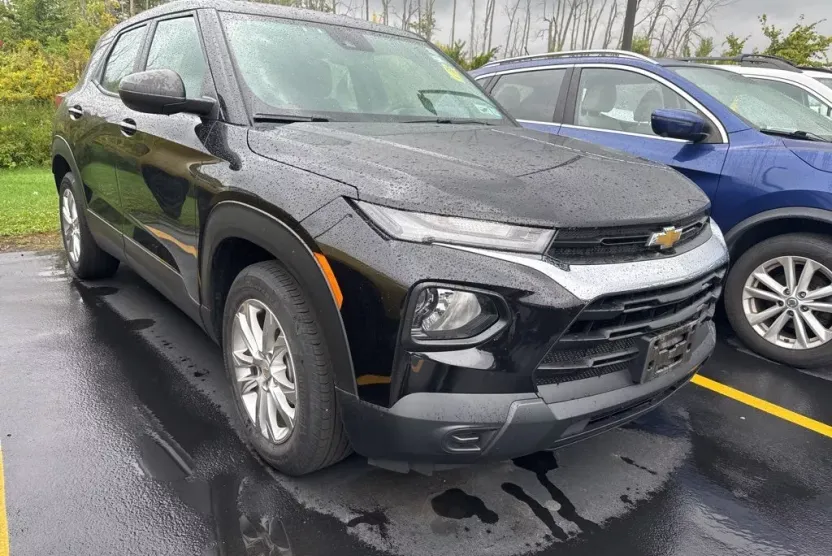 2022 Chevrolet Trailblazer LS photo 1