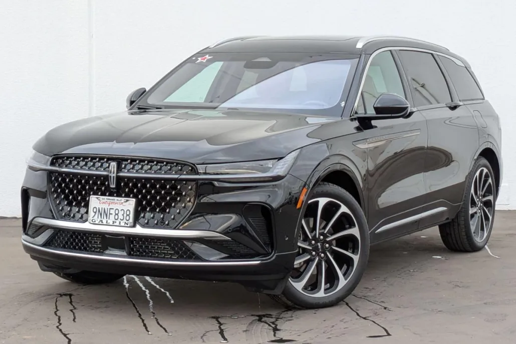 2024 Lincoln Nautilus Black Label photo 1
