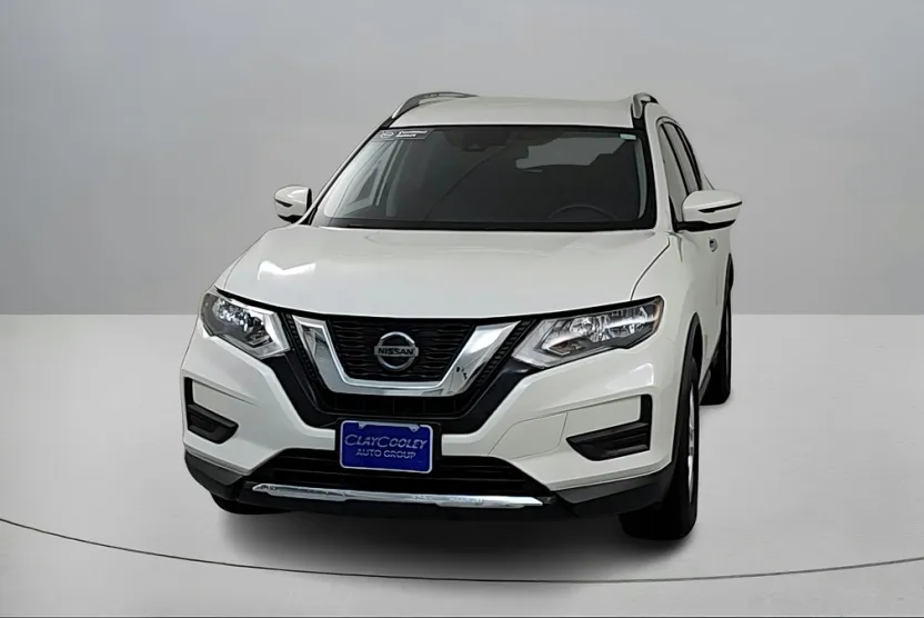 2020 Nissan Rogue SV photo 1