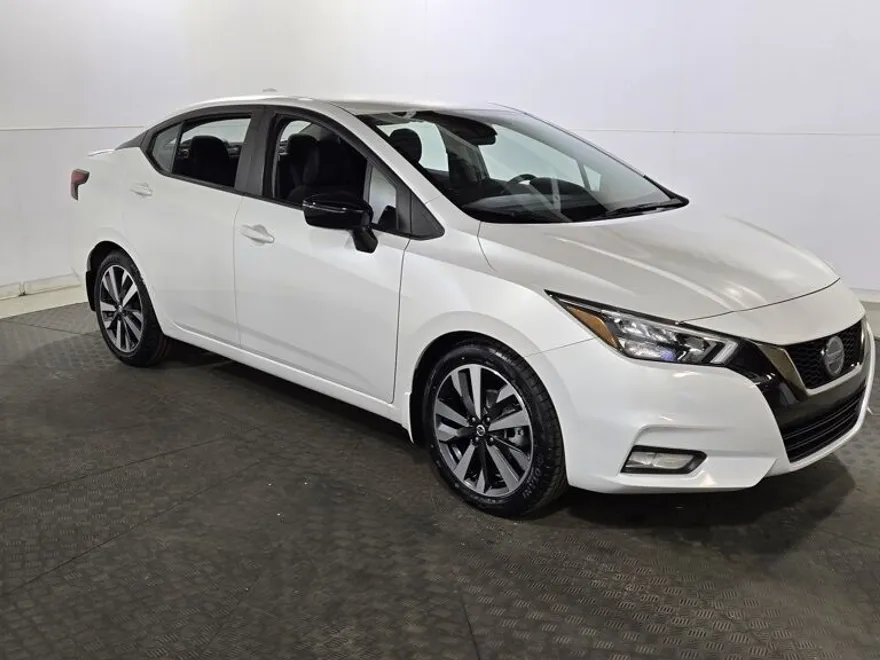 2020 Nissan Versa 1.6 SR photo 1