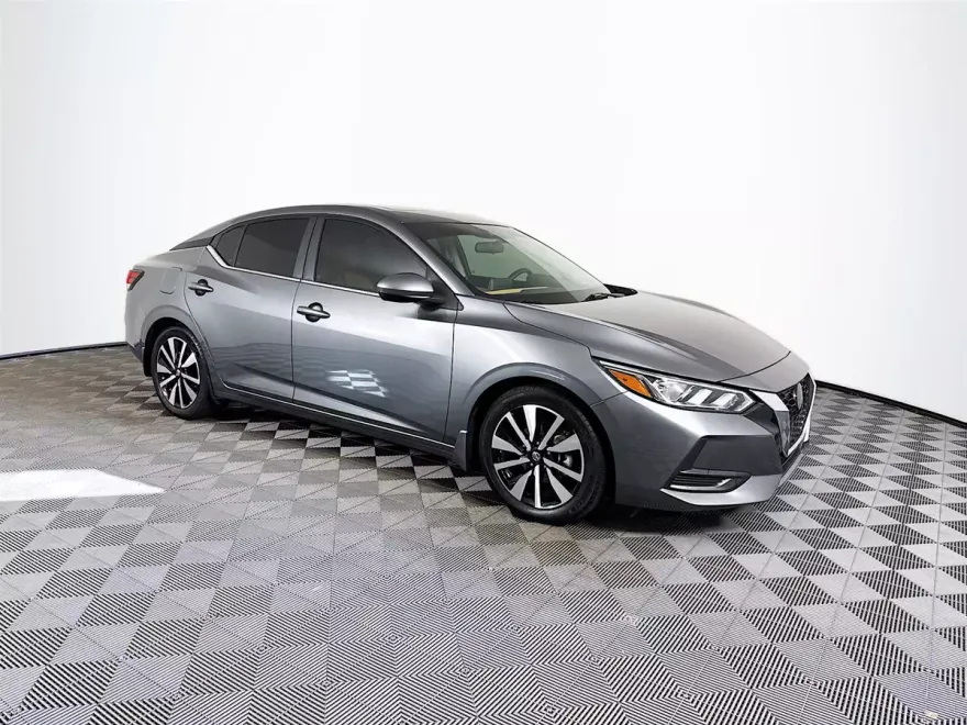 2022 Nissan Sentra SV photo 1