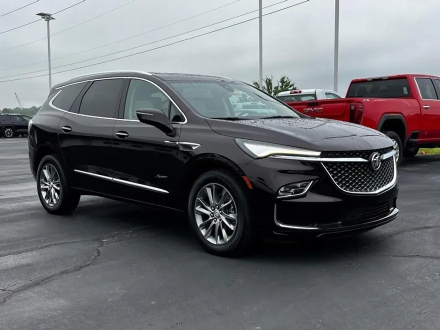 2023 Buick Enclave Avenir photo 1