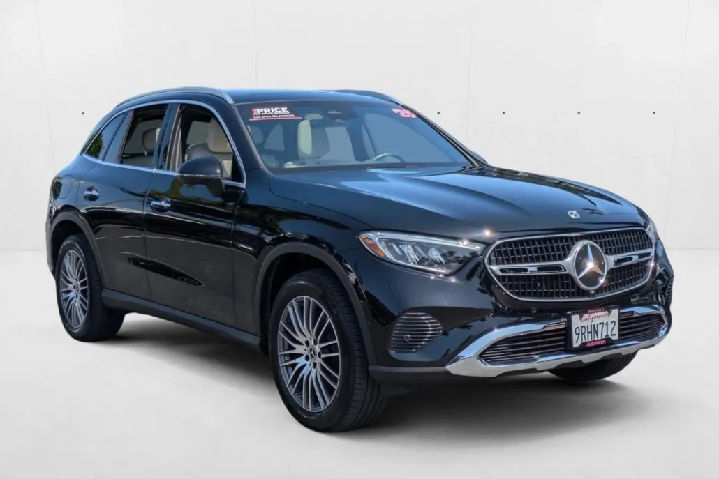 2025 Mercedes Benz GLC 300 4MATIC photo 1