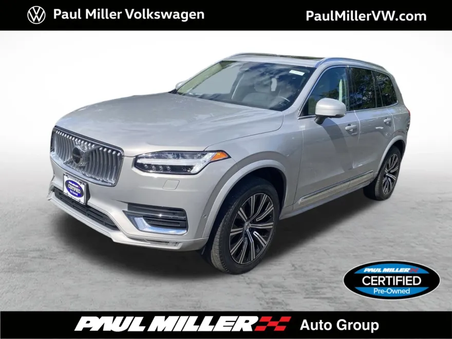2023 Volvo XC90 AWD Plus photo 1
