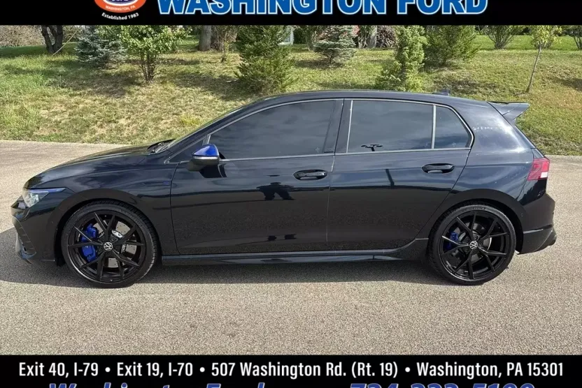 2023 Volkswagen Golf Anniversary Edition photo 1