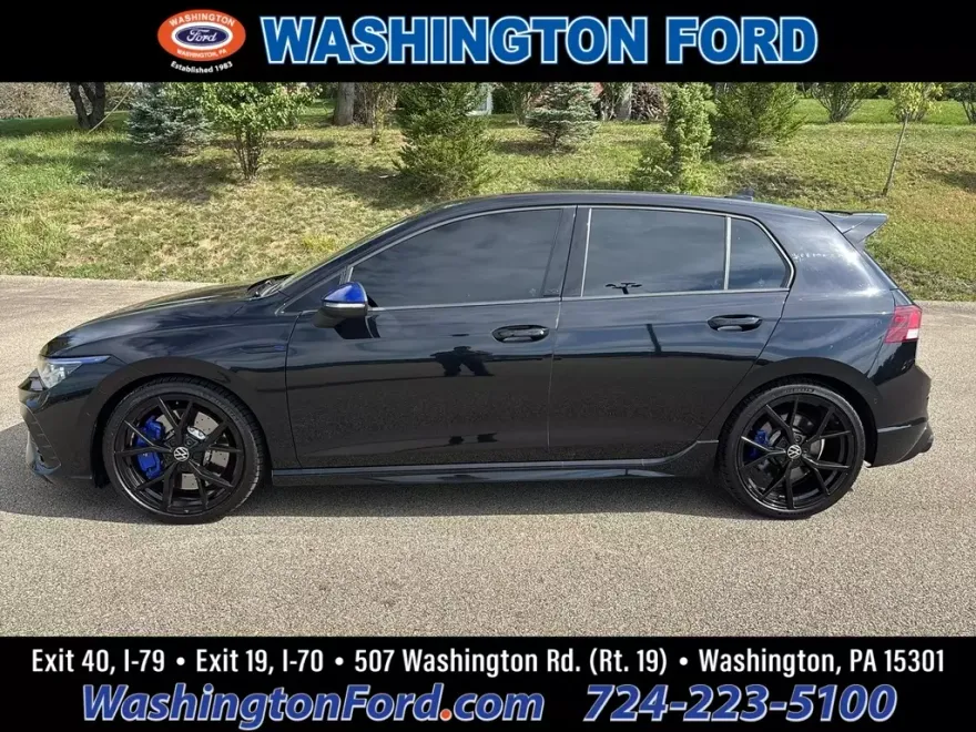 2023 Volkswagen Golf Anniversary Edition photo 1