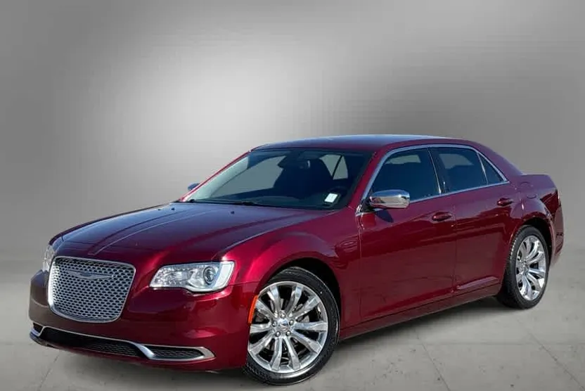 2020 Chrysler 300 Touring photo 1