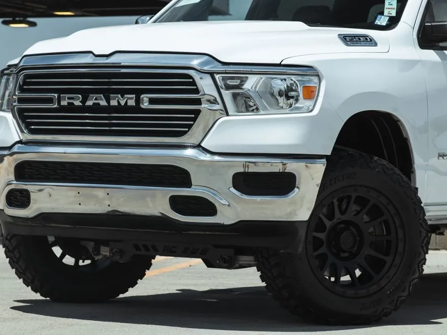 2024 Ram 1500 Laramie photo 1