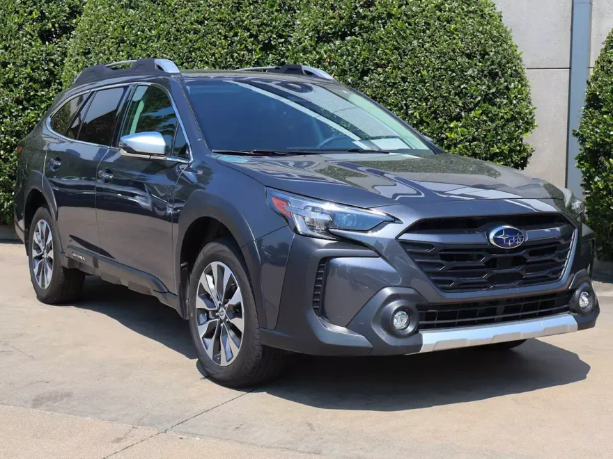2025 Subaru Outback Touring photo 1