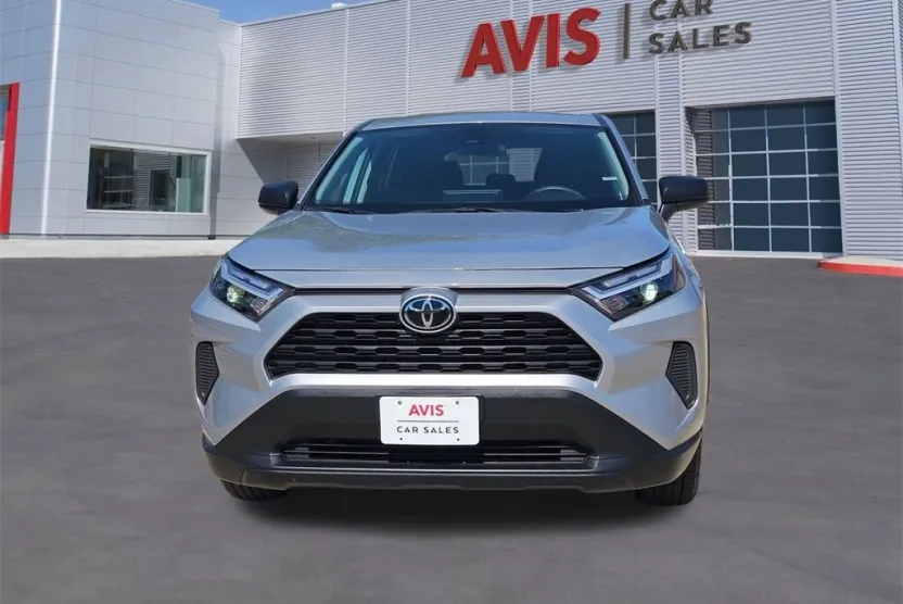 2025 Toyota RAV4 LE photo 1
