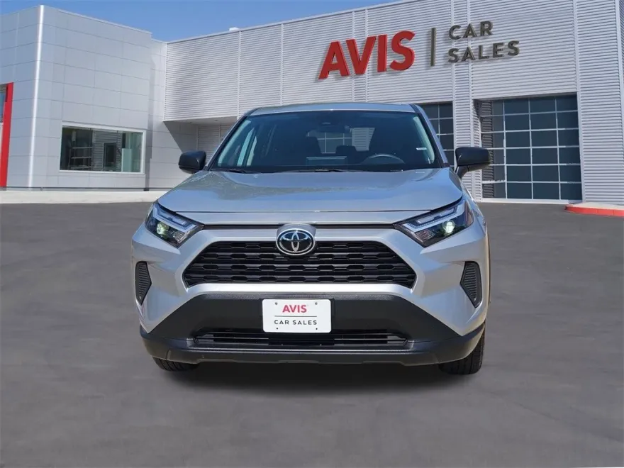 2025 Toyota RAV4 LE photo 1