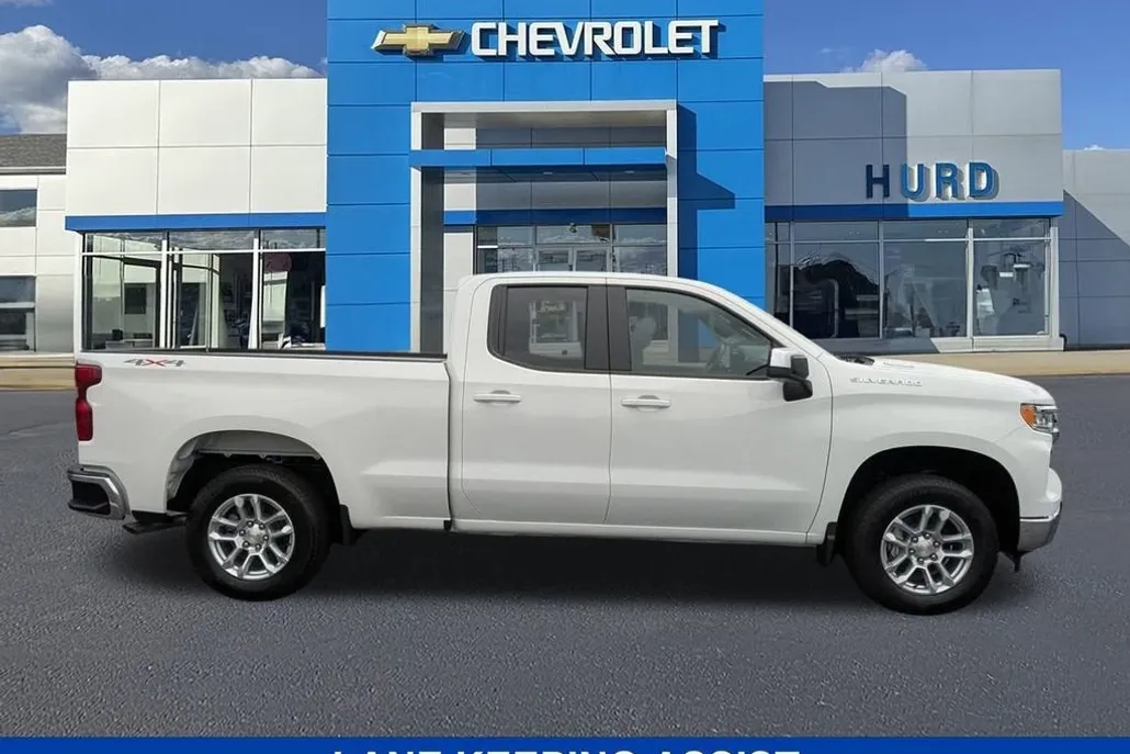 2026 Chevrolet Silverado 1500 LT photo 1