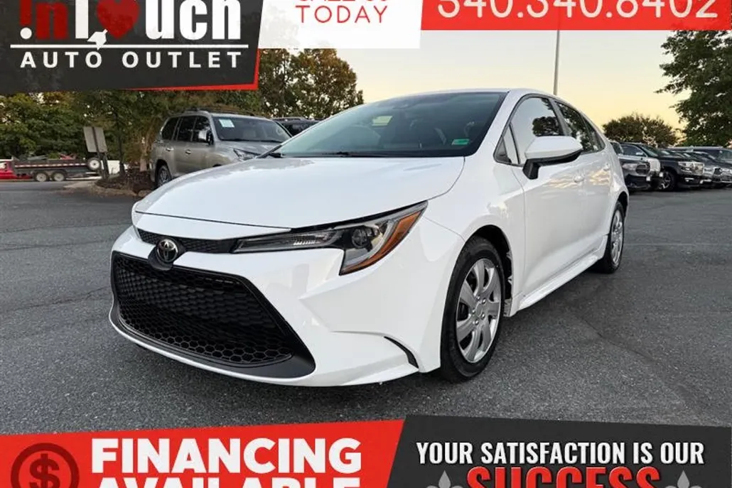 2020 Toyota Corolla LE photo 1