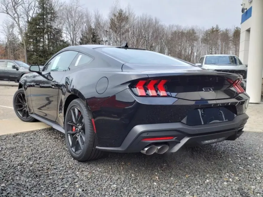 2025 Ford Mustang GT Premium photo 1