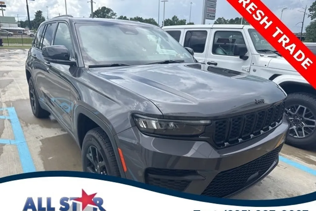 2024 Jeep Grand Cherokee Altitude photo 1