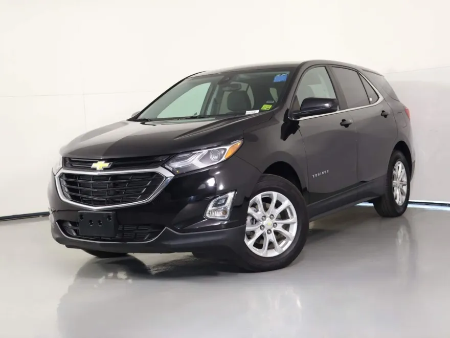 2021 Chevrolet Equinox LT photo 1