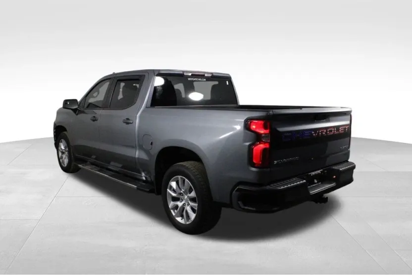 2022 Chevrolet Silverado 1500 Custom photo 1