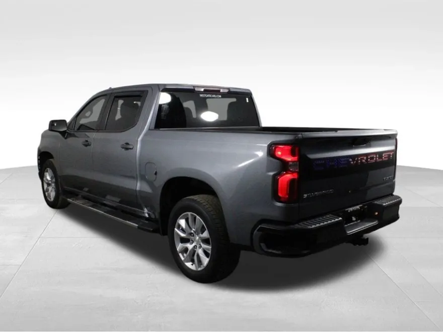 2022 Chevrolet Silverado 1500 Custom photo 1