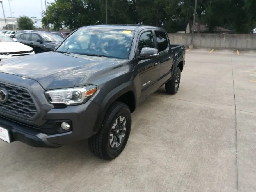 2023 Toyota Tacoma SR5 photo 1