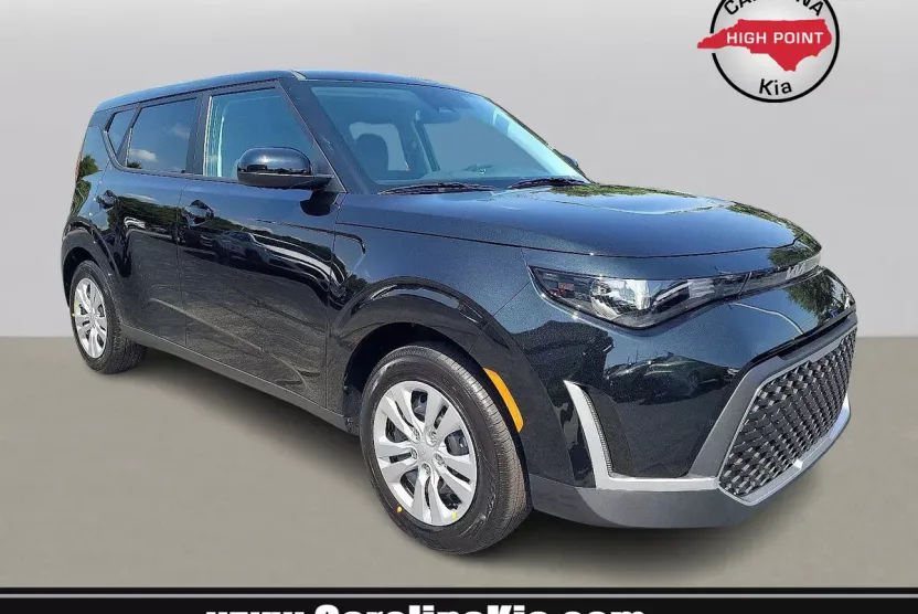 2025 Kia Soul LX photo 1