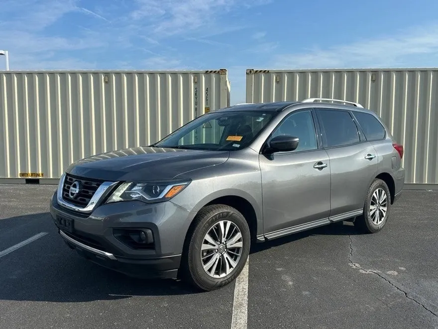 2019 Nissan Pathfinder 4x4 SV photo 1