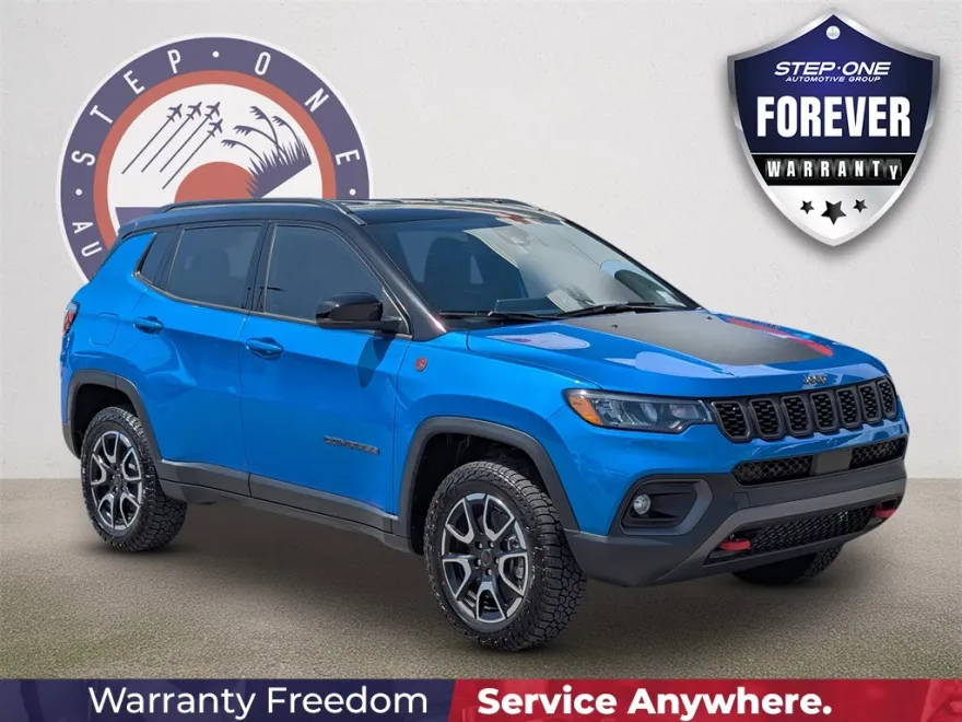 2026 Jeep Compass Trailhawk photo 1