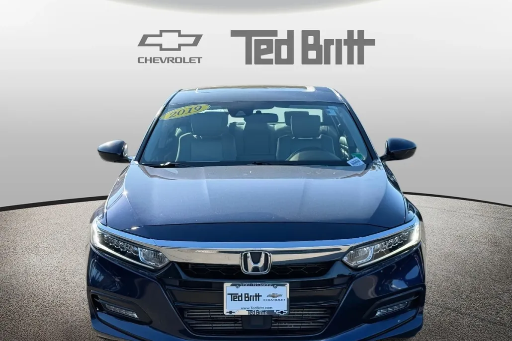 2019 Honda Accord EX photo 1