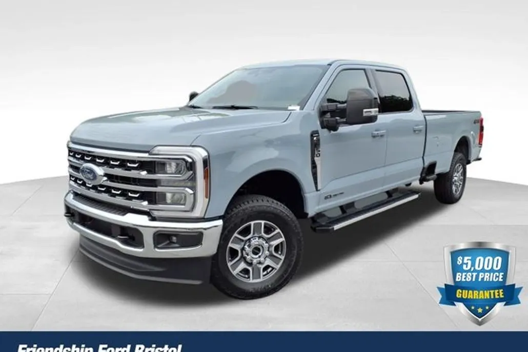 2026 Ford F-250 Lariat photo 1