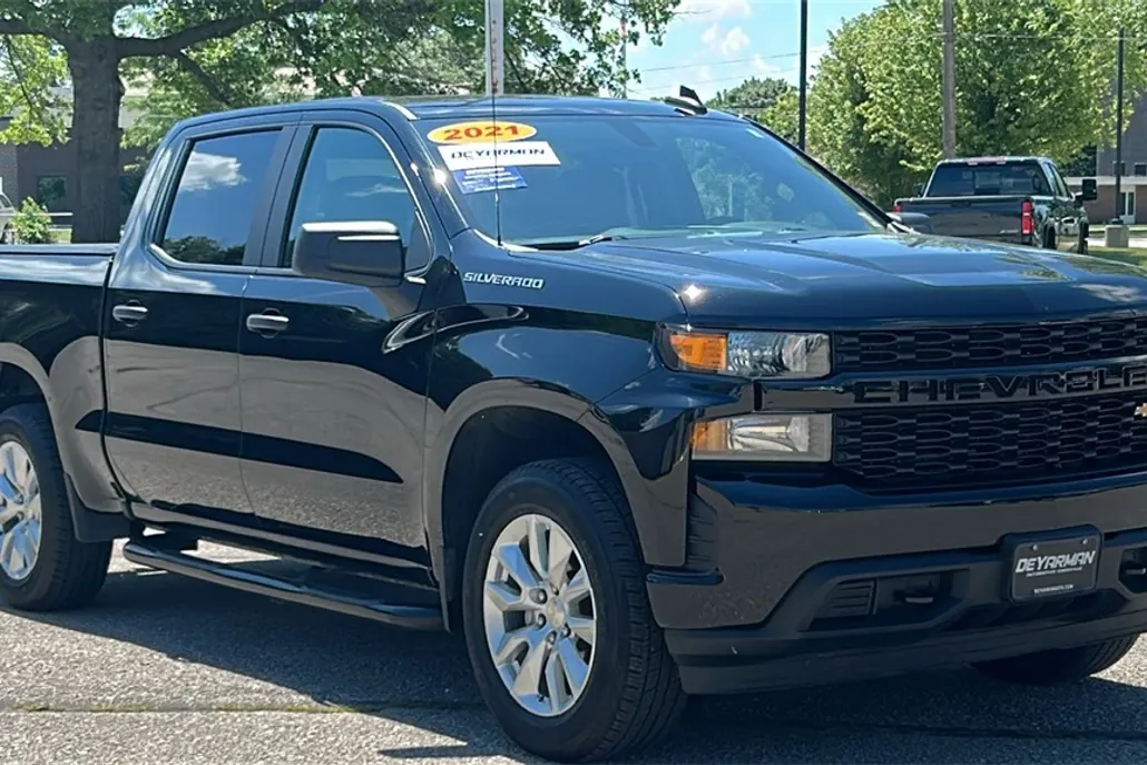 2021 Chevrolet Silverado 1500 Custom photo 1