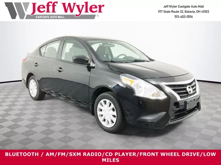2018 Nissan Versa Sedan Plus photo 1