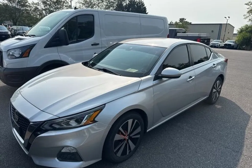2021 Nissan Altima 2.5 SV photo 1