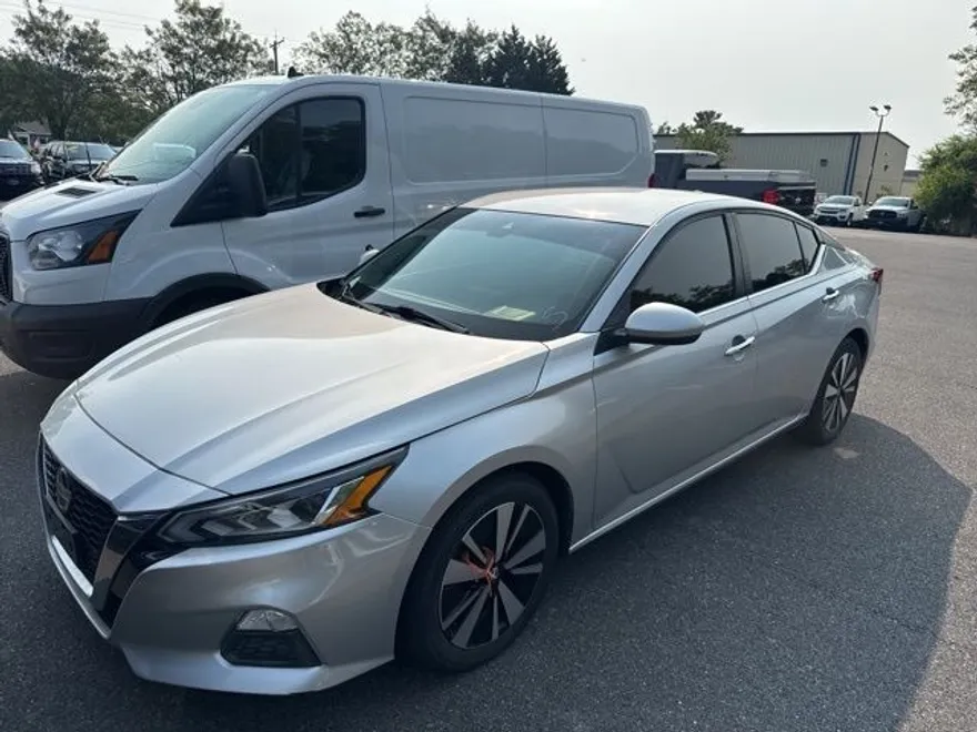 2021 Nissan Altima 2.5 SV photo 1