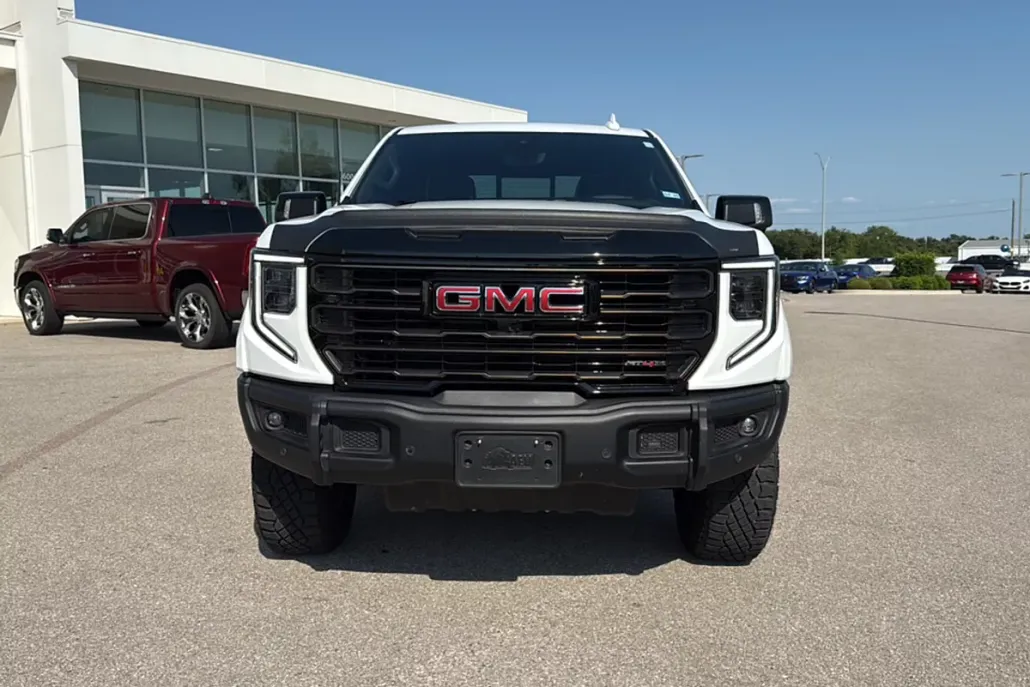 2024 Gmc Sierra 1500 AT4X photo 1